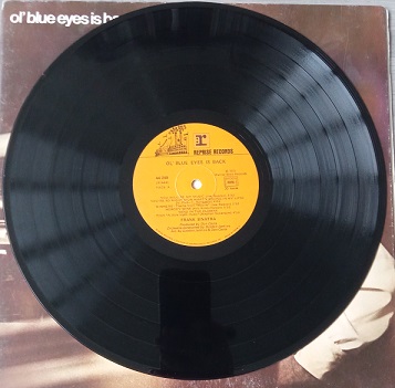 Frank Sinatra ‎– Ol' Blue Eyes Is Back LP 33T Vinyle